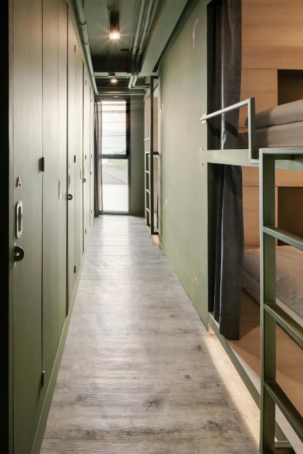 Speck Bangkok Hostel Bagian luar foto