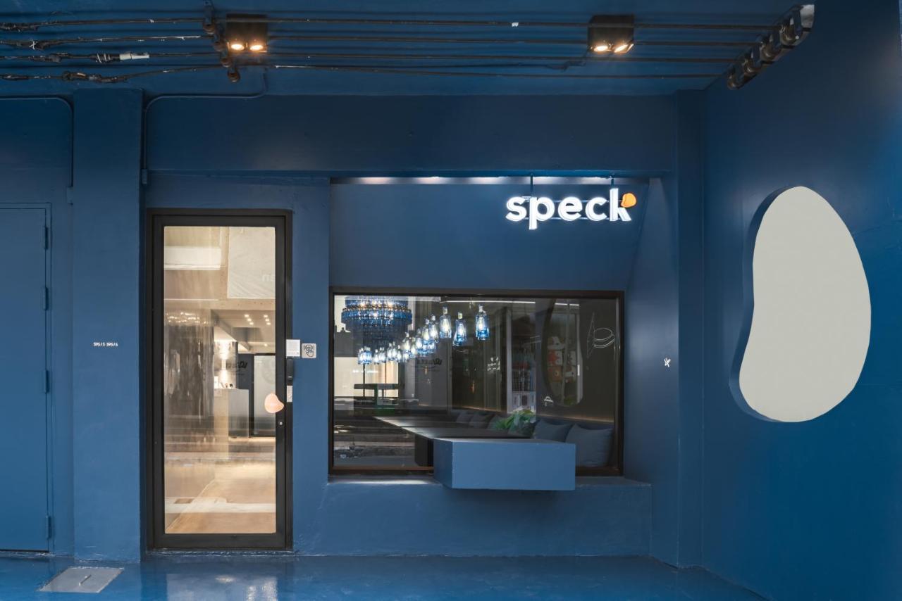 Speck Bangkok Hostel Bagian luar foto